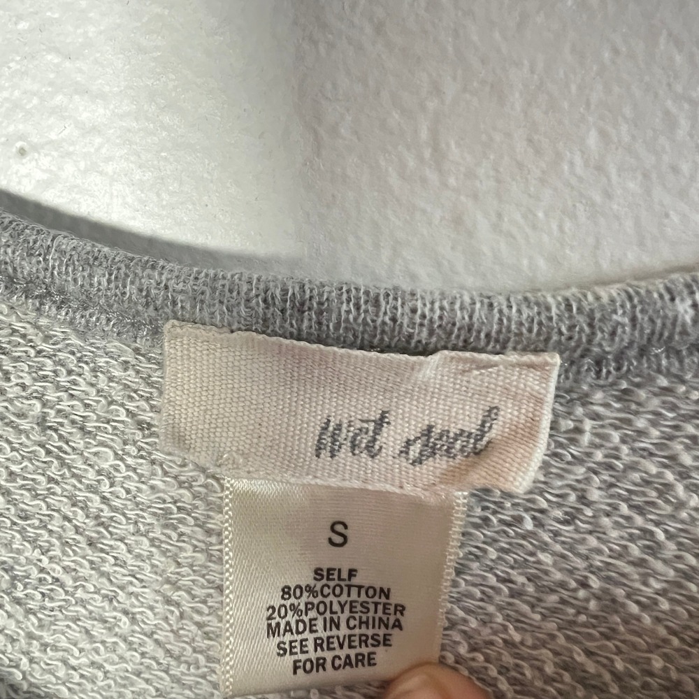 VTG Y2K Wet Seal Gray Distressed Crop Top Womens‎ Small Ripped Grunge - Picture 3 of 5